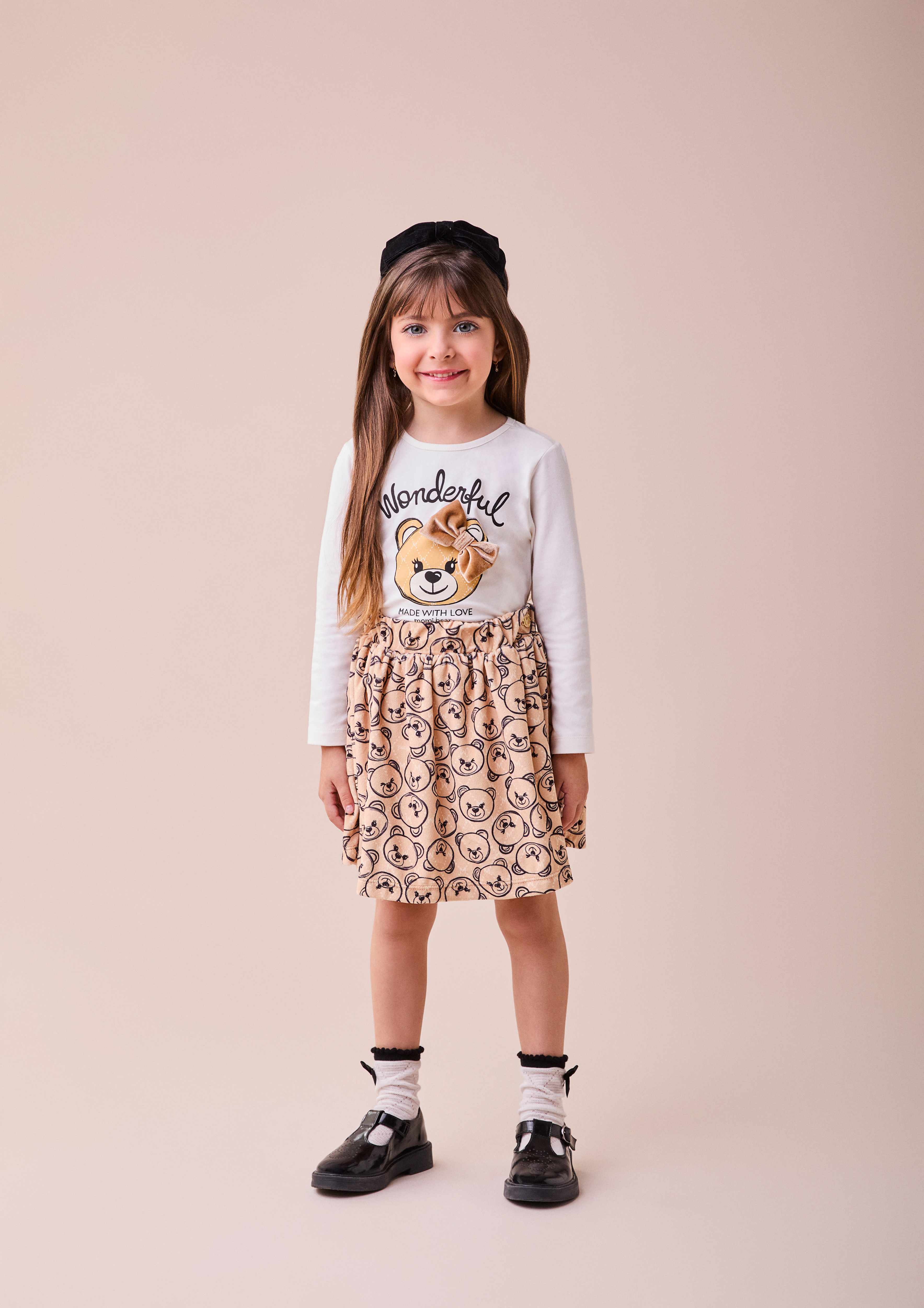 CONJUNTO BEGE COM MONOGRAMA DE URSINHO