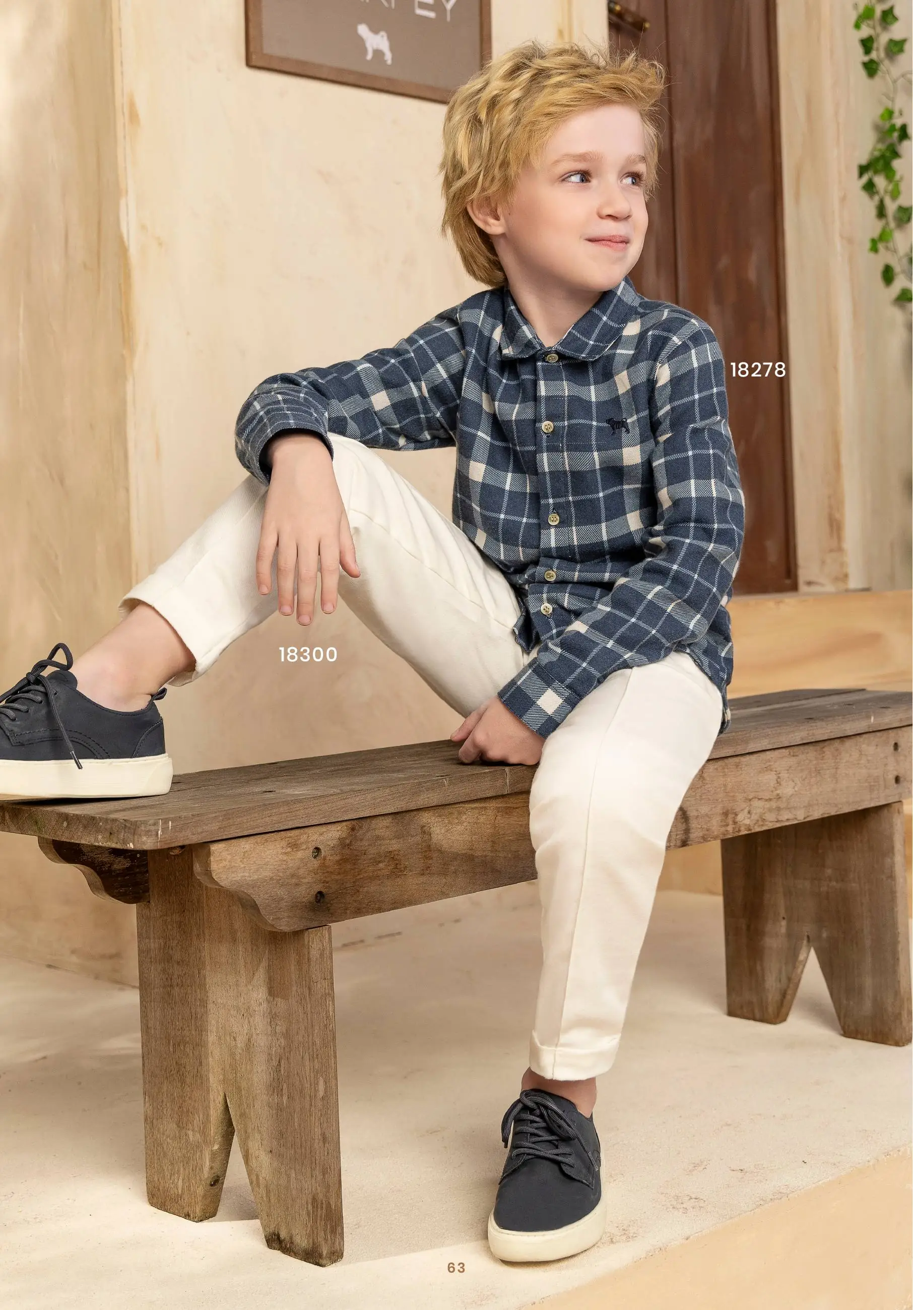 Conjunto Infantil Blusão Azul Marinho Estampado, Calça Cáqui