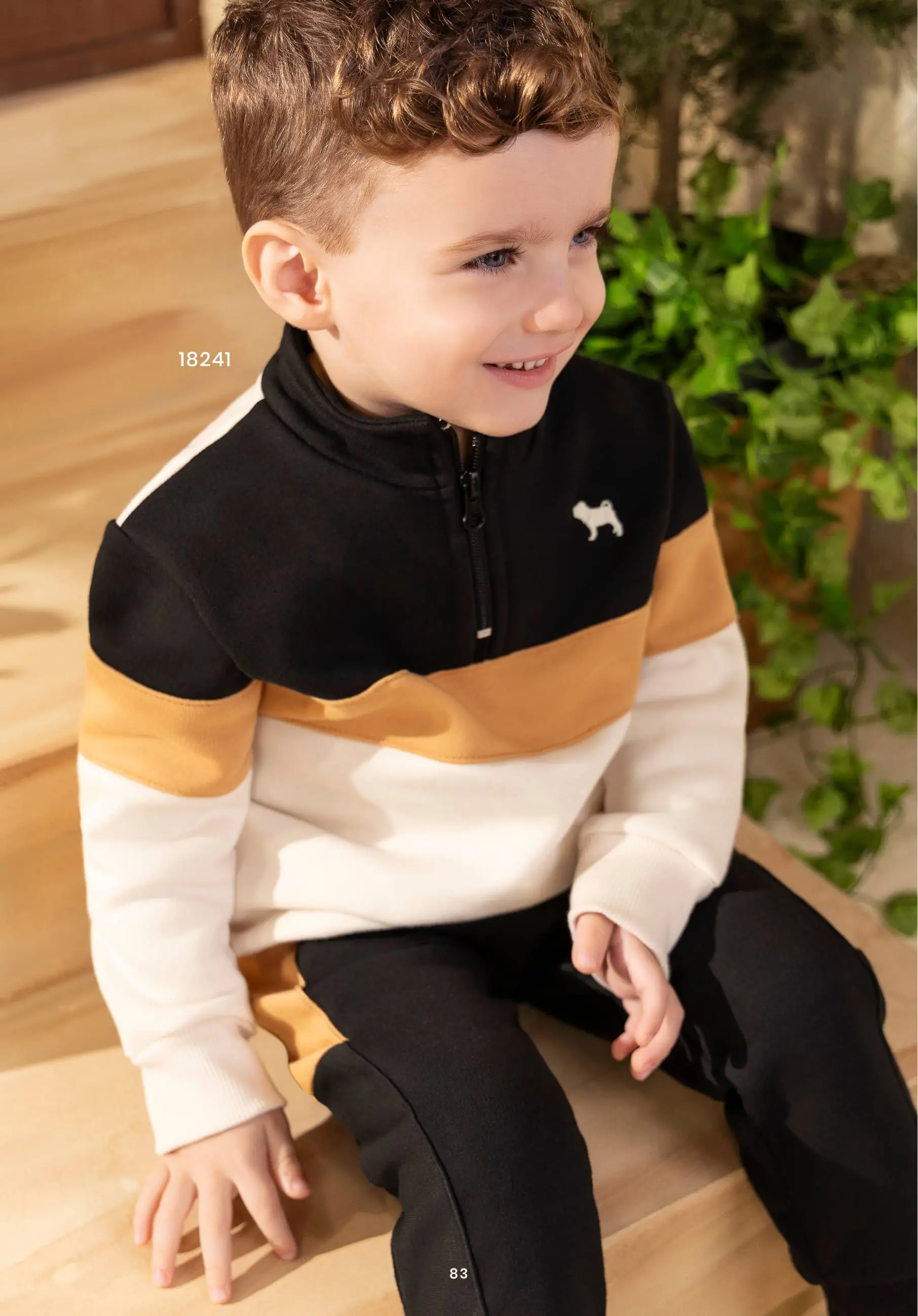 Conjunto Infantil Camiseta Estampa Cachorro, Calça Amarela e Suéter Ombro