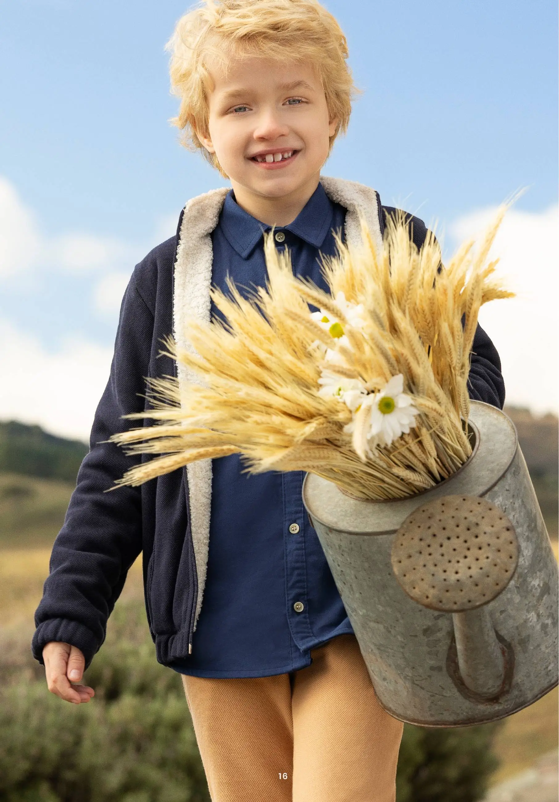 Conjunto Infantil Outono Jaqueta Azul Marinho, Camisa e Calça Bege